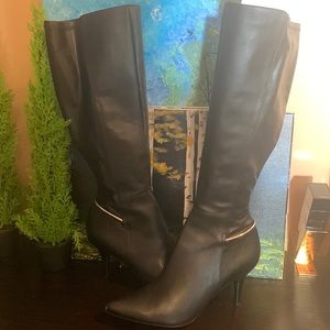 Calvin Klein boots never worn